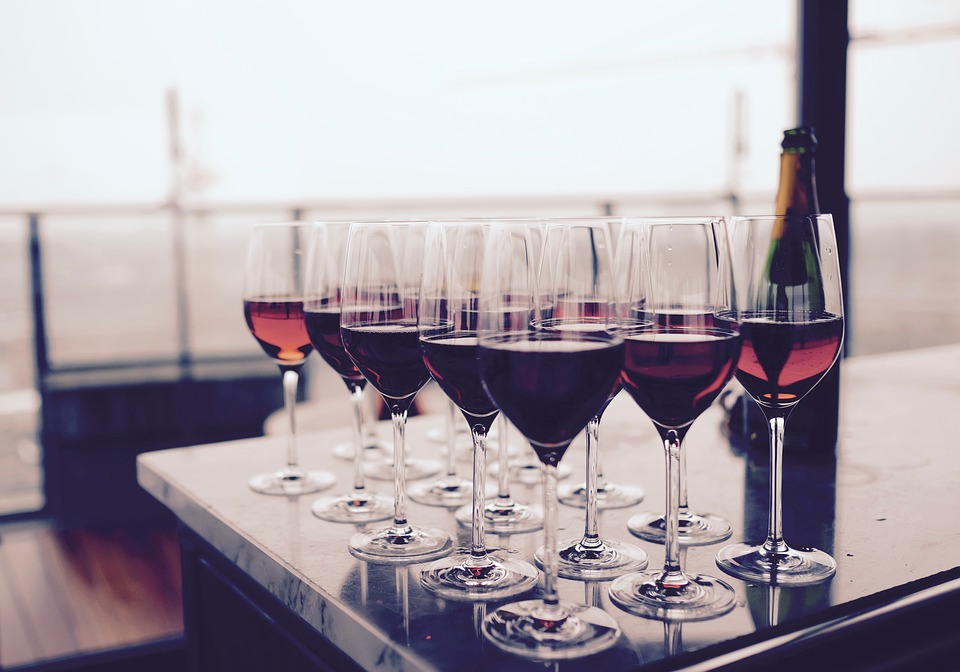 temperatura a la que se sirven los vinos tintos