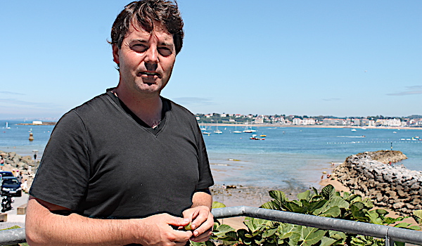 barricas de vino en el fondo del mar barricas de vino en el fondo del mar