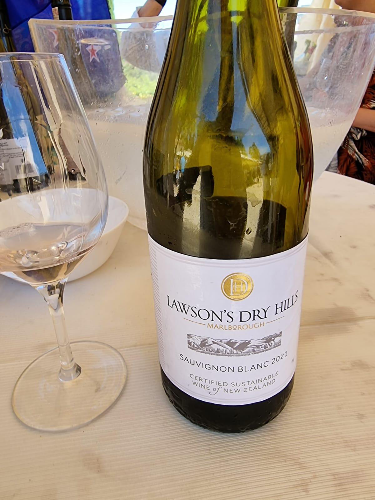 Lawson's Dry Hills Sauvignon Blanc 2021