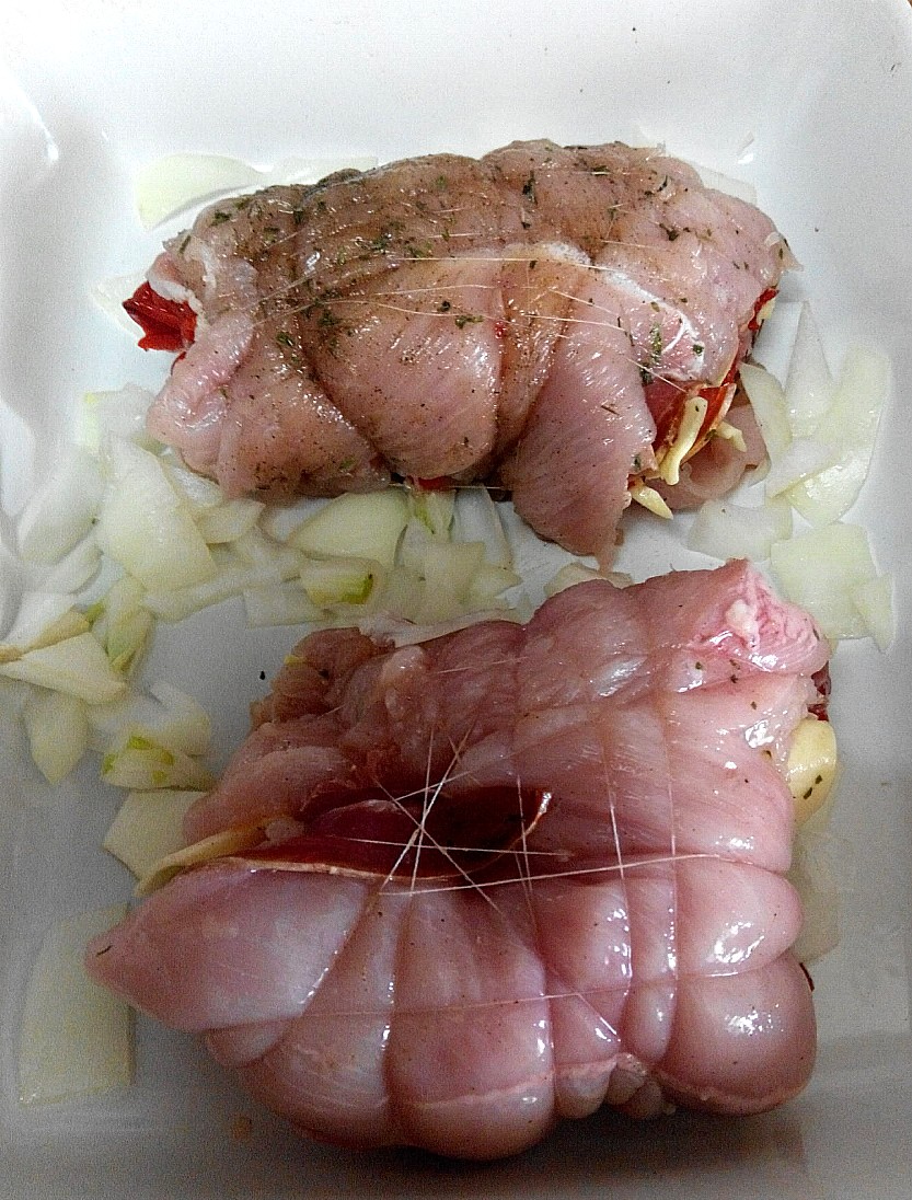 Receta de pechuga de pollo rellena asada al horno en salsa de vino blanco