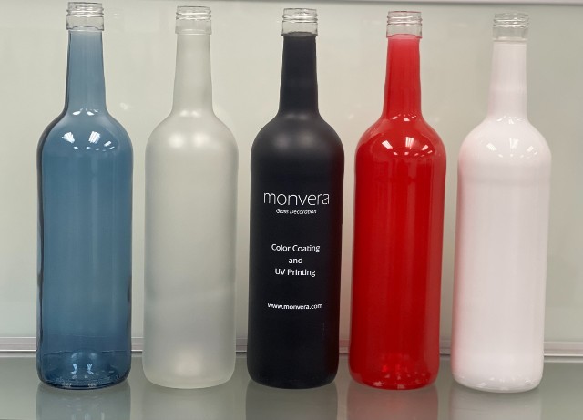 Dar color a las botellas de vino podría atraer nuevos compradores